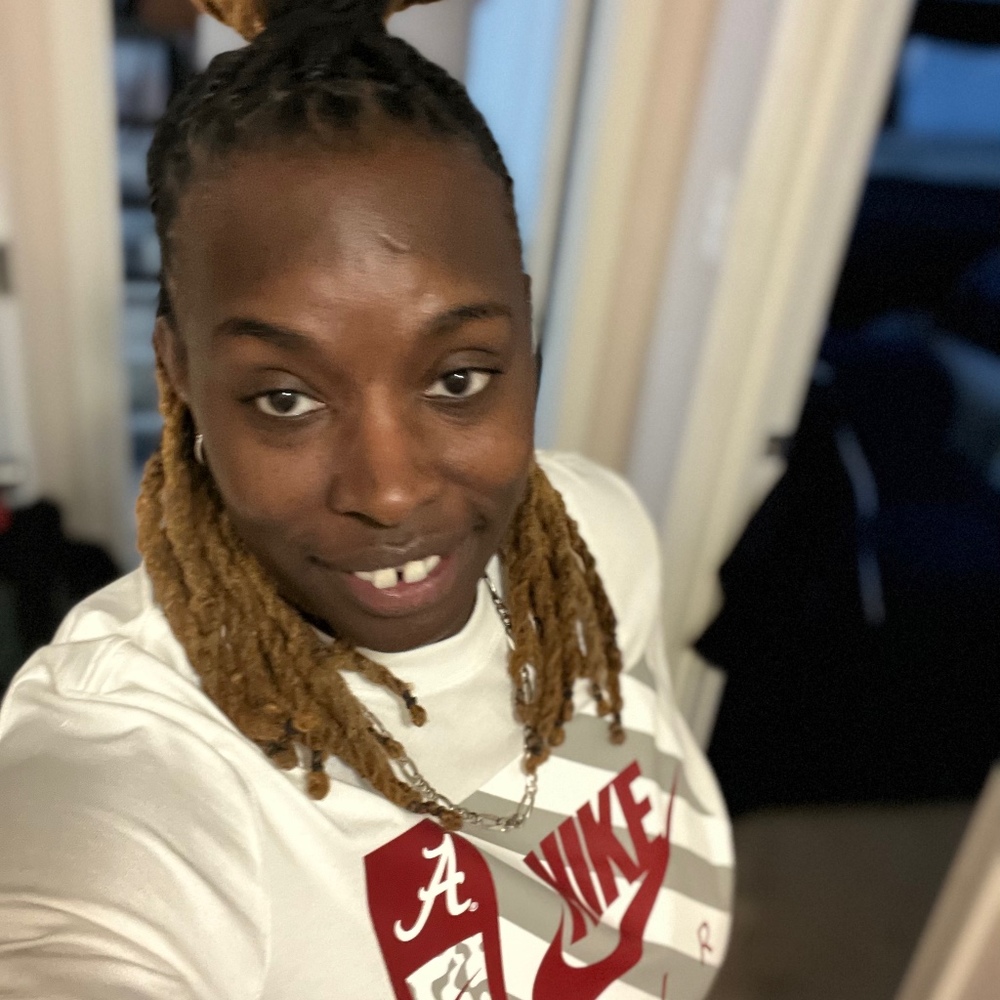 Meet your Posher, Latoya